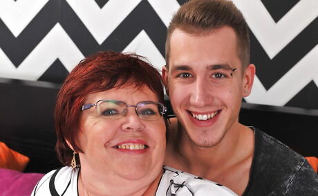 Stunning grandma Uma Womba fucked hard after sucking dick 