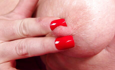 Excellent american blond aged Kelsey Johnson shows big boobies and jerks off 